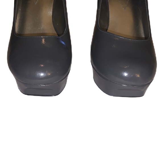 GUESS Brand Closed Toe Platform Pumps in Gray - Sz 7 1/2M - Picture 6 of 6